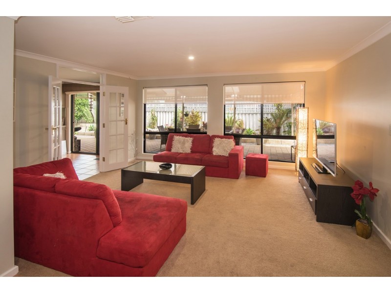 14 Canterbury Place, West Busselton WA 6280