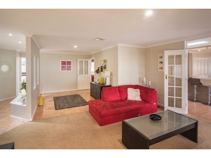 14 Canterbury Place, West Busselton WA 6280