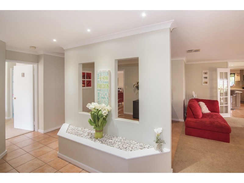 14 Canterbury Place, West Busselton WA 6280