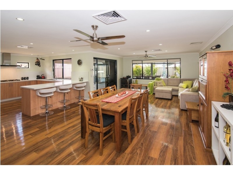 13 Kooljak Road, Broadwater WA 6280