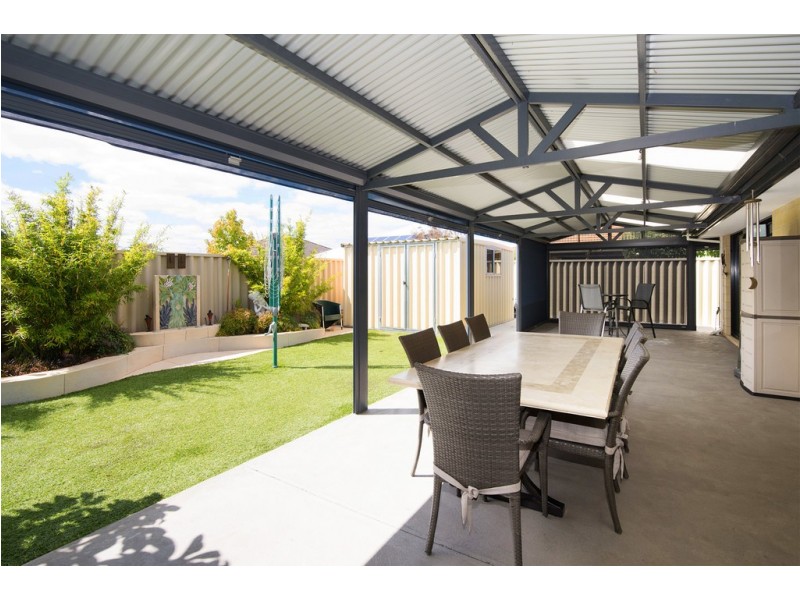 13 Kooljak Road, Broadwater WA 6280