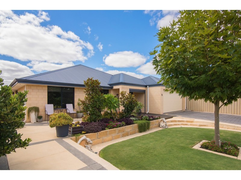 13 Kooljak Road, Broadwater WA 6280