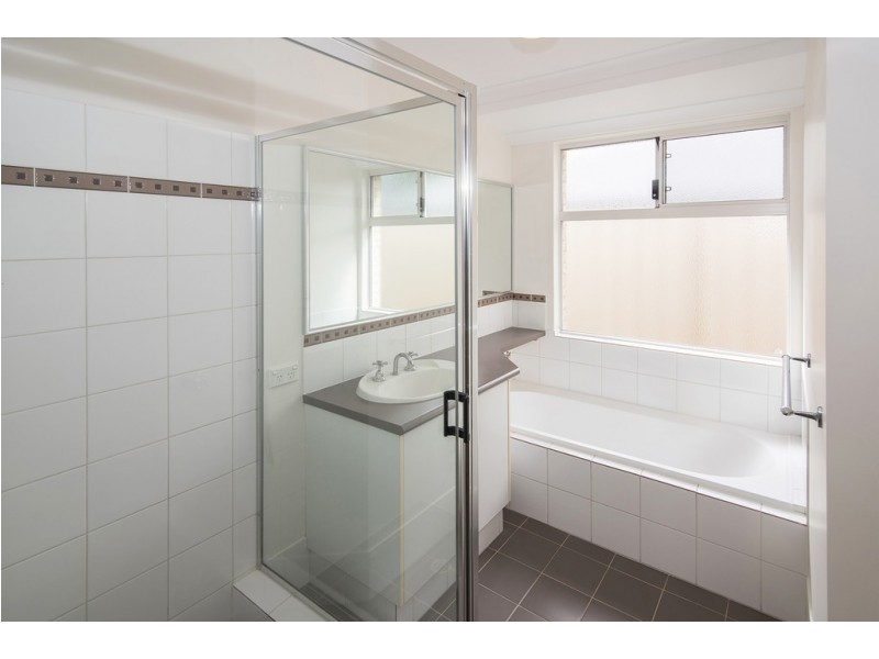 8 Lincoln Street, Abbey WA 6280