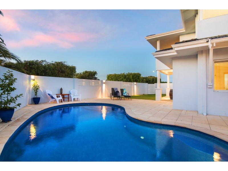 2 Casuarina Drive, Geographe WA 6280