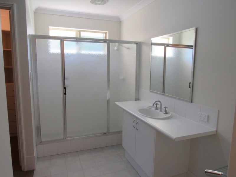 24 Clematis Way, Broadwater WA 6280