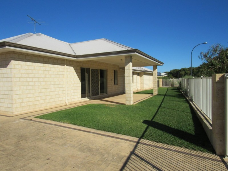 24 Clematis Way, Broadwater WA 6280