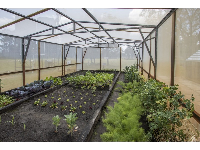 16 Tompsett Road, Tutunup WA 6280