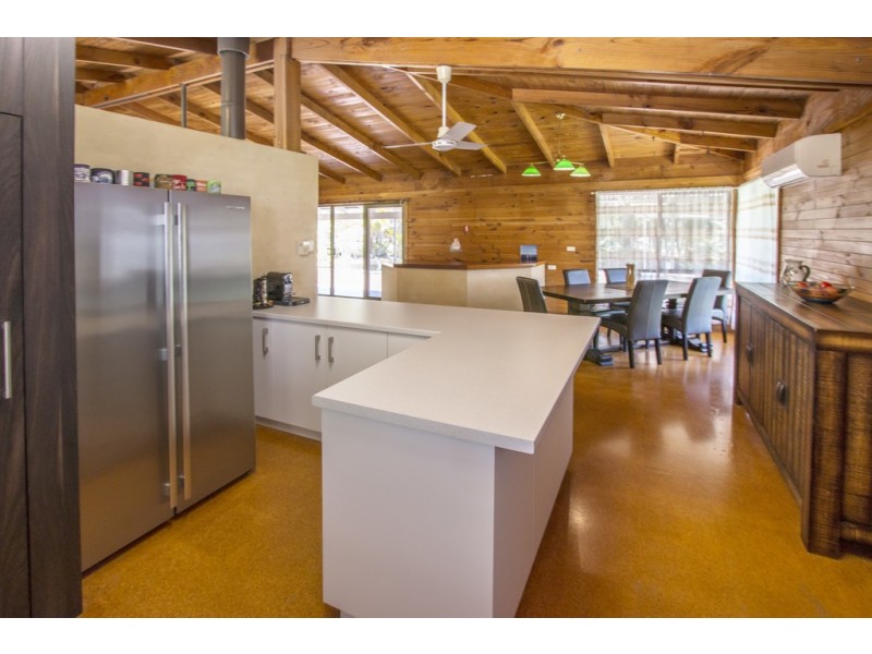 16 Tompsett Road, Tutunup WA 6280