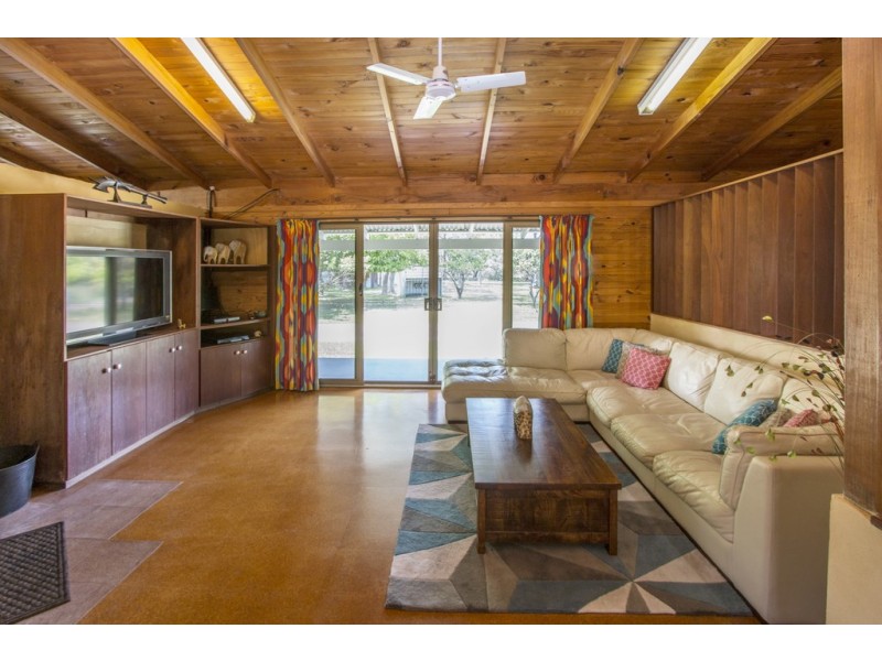 16 Tompsett Road, Tutunup WA 6280