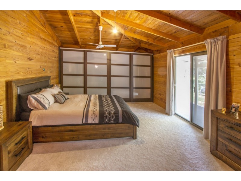 16 Tompsett Road, Tutunup WA 6280