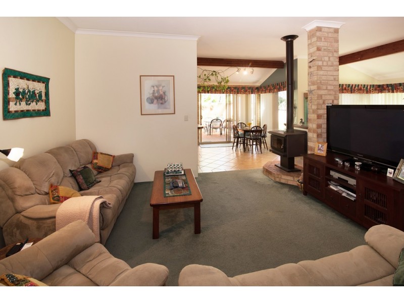 6 Heirisson Retreat, Geographe WA 6280