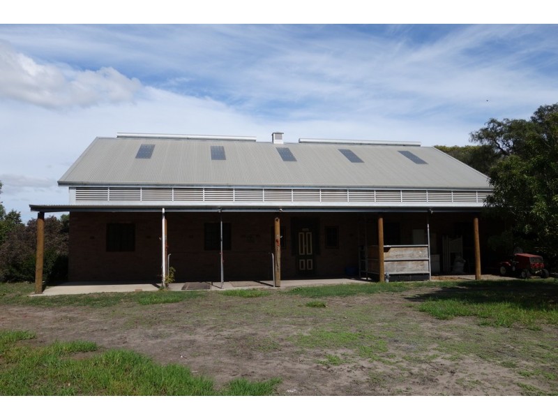 40 Breeze Road, Forrest Beach WA 6271