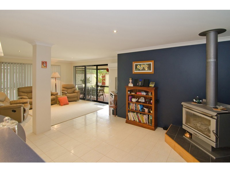 88 Lancaster Drive, West Busselton WA 6280