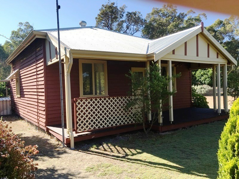 123 Silverwood Road, Metricup WA 6280