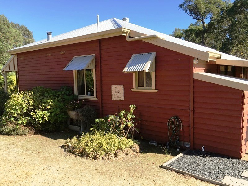 123 Silverwood Road, Metricup WA 6280
