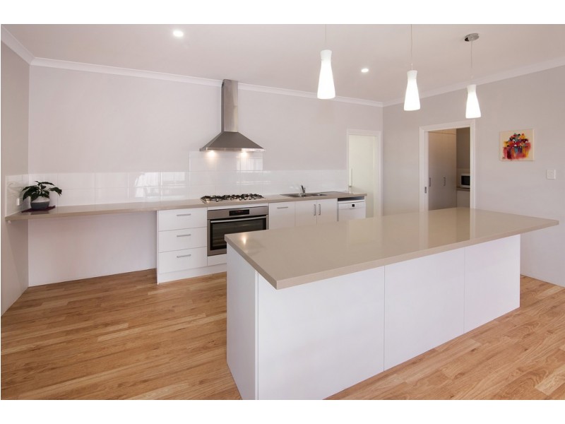 8 Stoker Street, West Busselton WA 6280