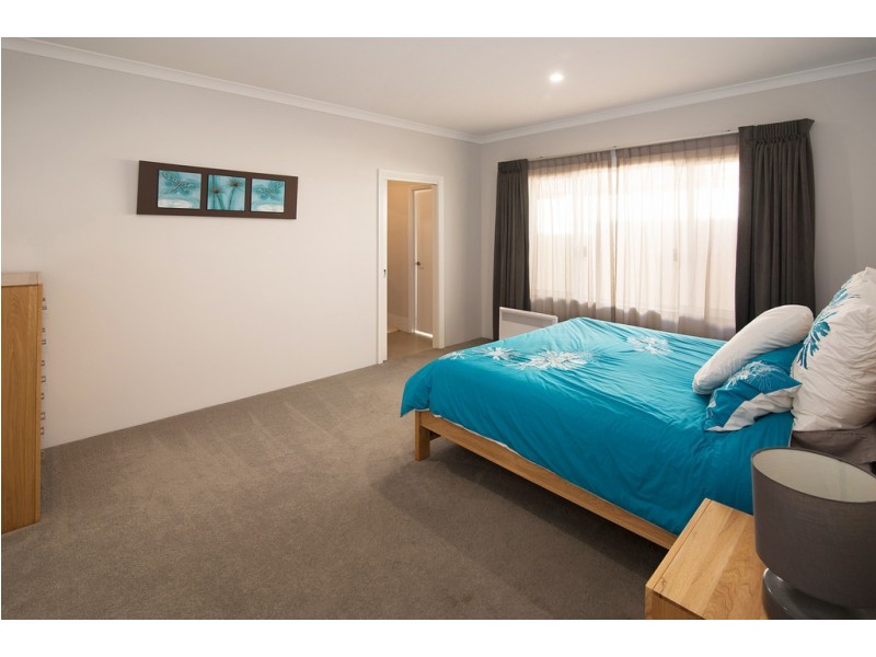 8 Stoker Street, West Busselton WA 6280