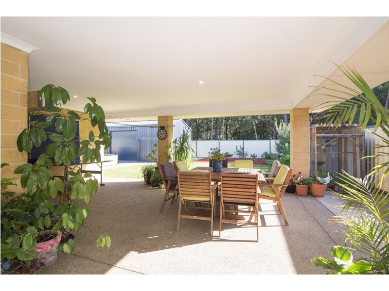 62 Santons Approach, Yalyalup WA 6280