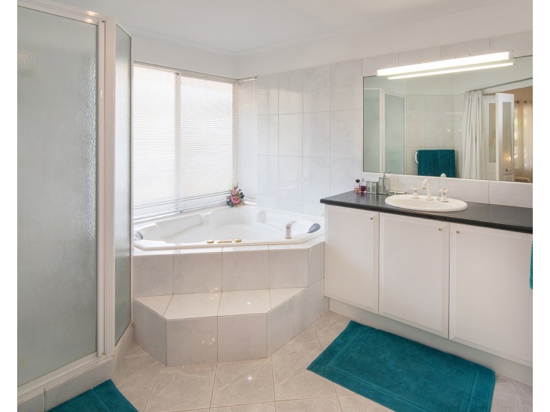 1 Kalgaritch Avenue, West Busselton WA 6280