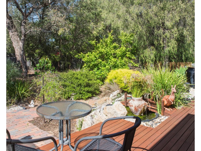 1 Kalgaritch Avenue, West Busselton WA 6280