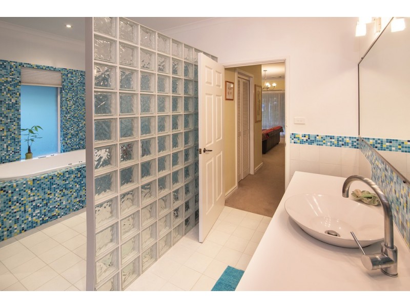 5 Redwood Close, West Busselton WA 6280