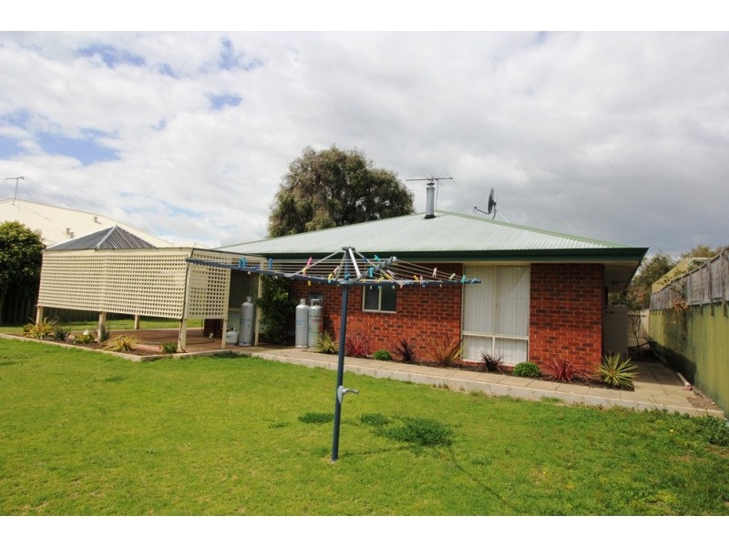 25 Harwood Road, Geographe WA 6280