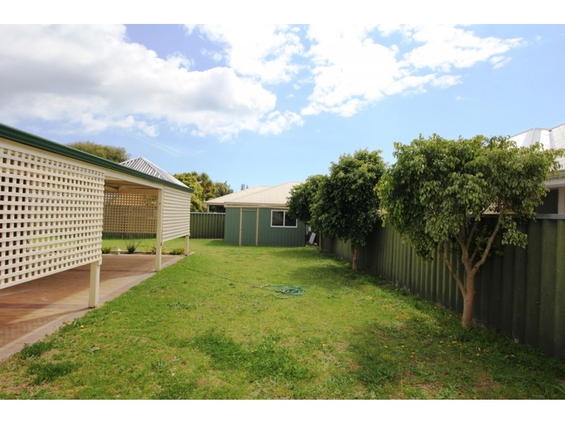 25 Harwood Road, Geographe WA 6280