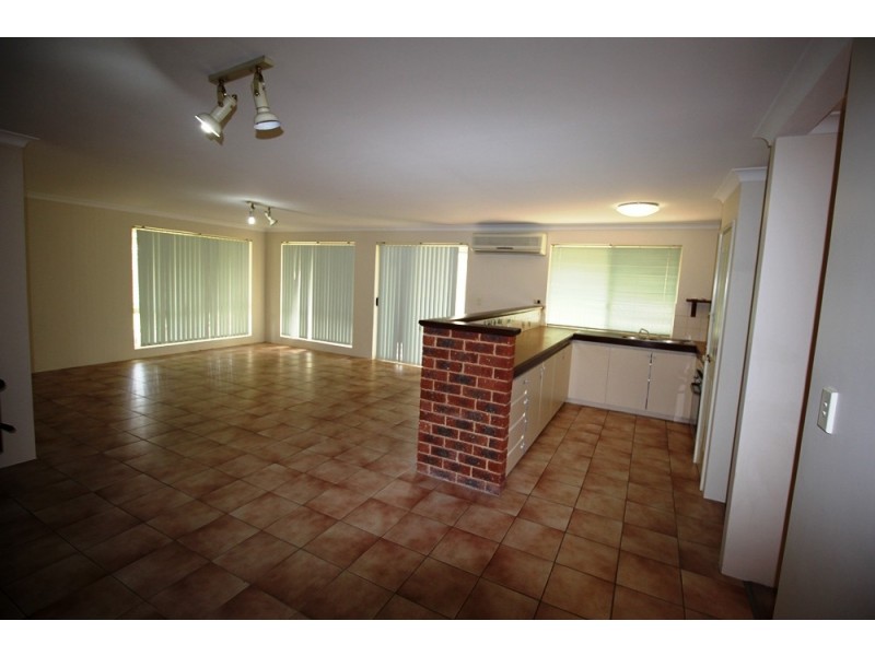 25 Harwood Road, Geographe WA 6280
