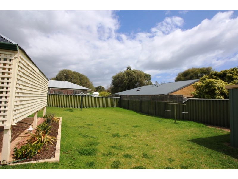 25 Harwood Road, Geographe WA 6280