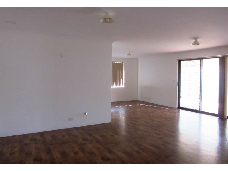 19 Honeyeater Crescent, Geographe WA 6280