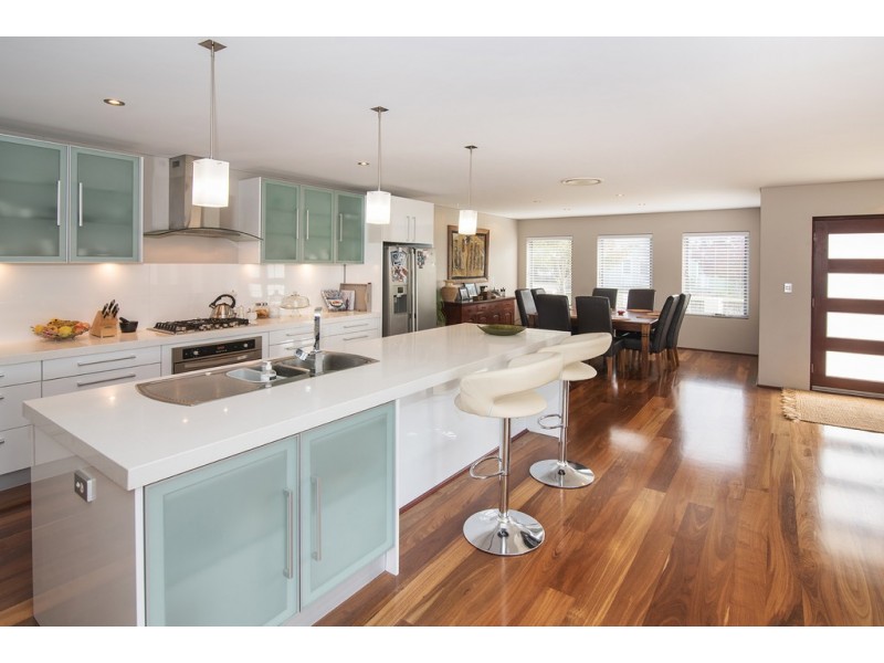 7 Tip Dray Terrace, West Busselton WA 6280