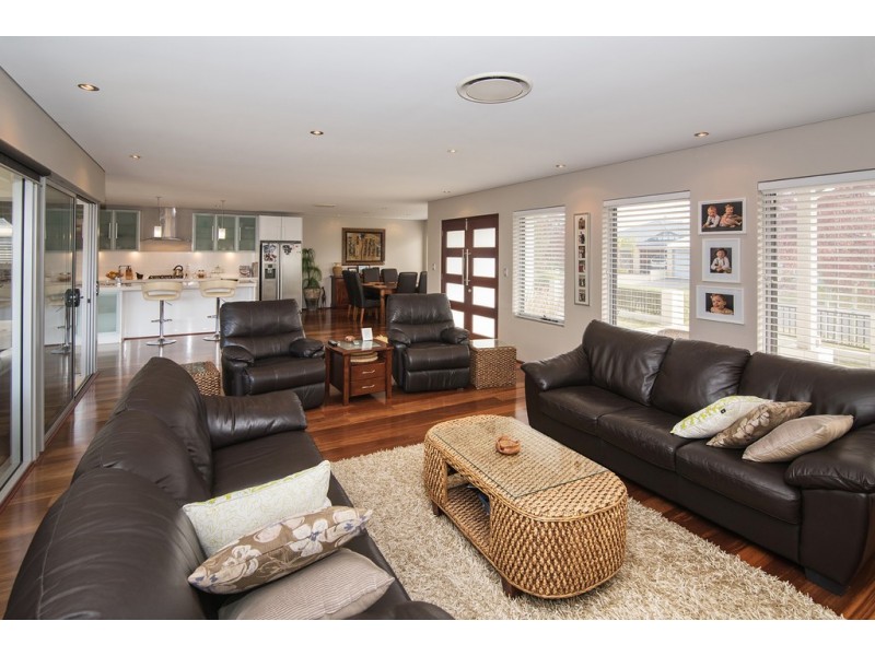 7 Tip Dray Terrace, West Busselton WA 6280