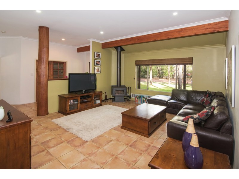 35 Country Road, Bovell WA 6280
