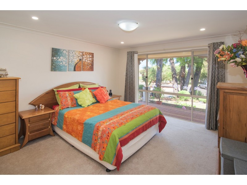 17 Jabiru Place, Geographe WA 6280