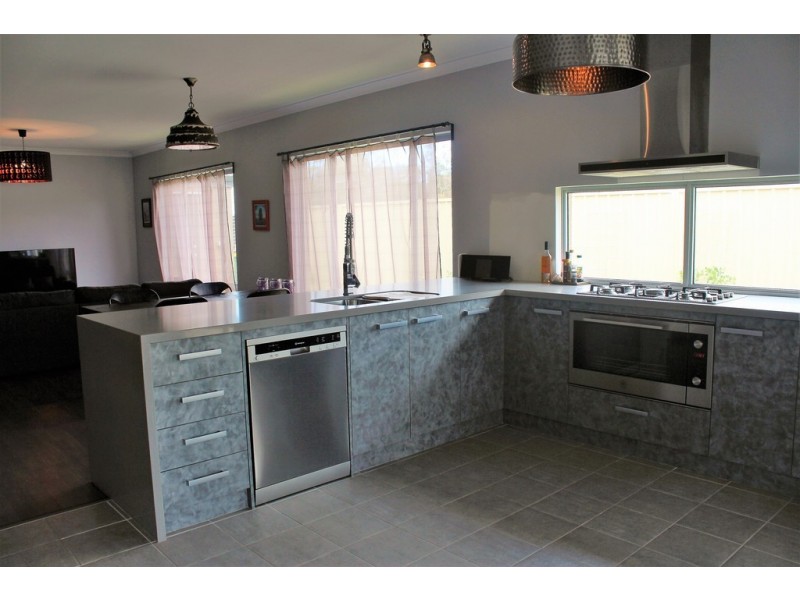3 Siding Road, West Busselton WA 6280