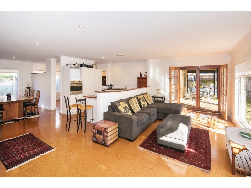 20 Powell Court, West Busselton WA 6280