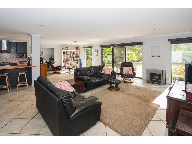 341 Bussell Highway, Broadwater WA 6280