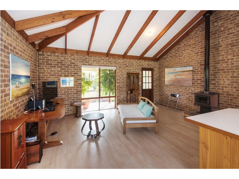 8 Hakea Way, Dunsborough WA 6281