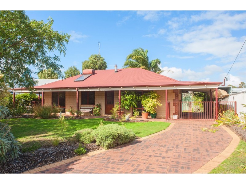 8 Hakea Way, Dunsborough WA 6281