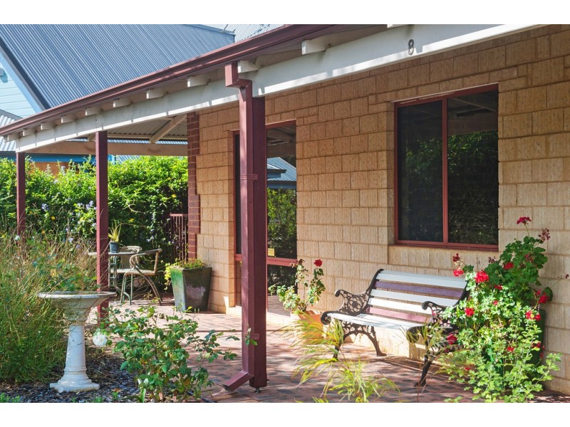 8 Hakea Way, Dunsborough WA 6281