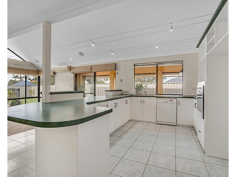 8 Medusa Way, Geographe WA 6280
