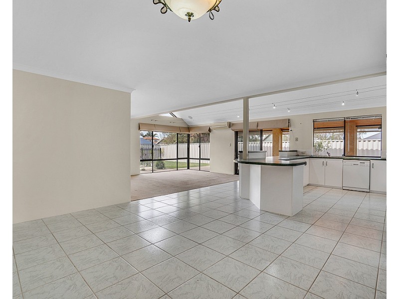 8 Medusa Way, Geographe WA 6280