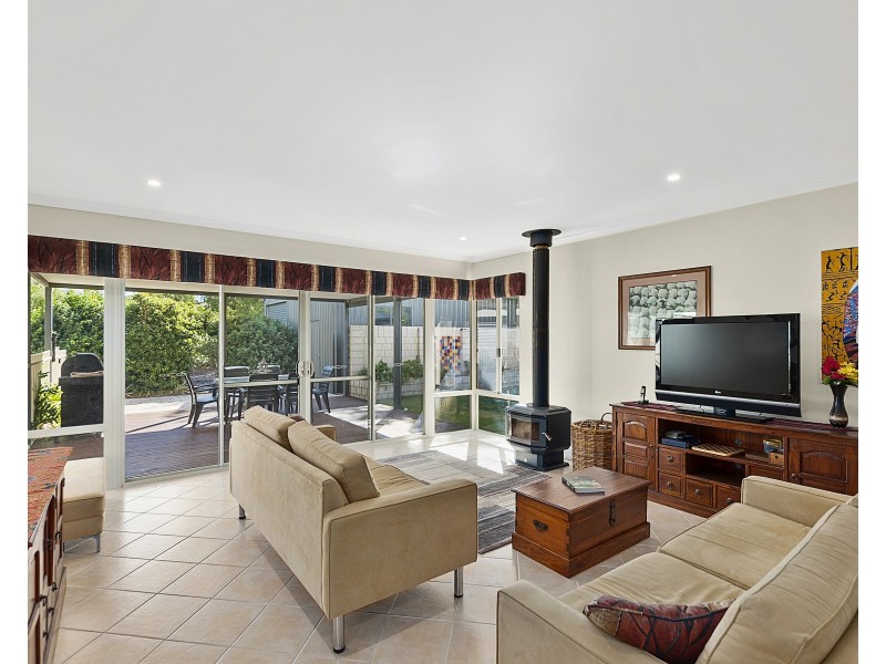 6 Angus Close, Bovell WA 6280