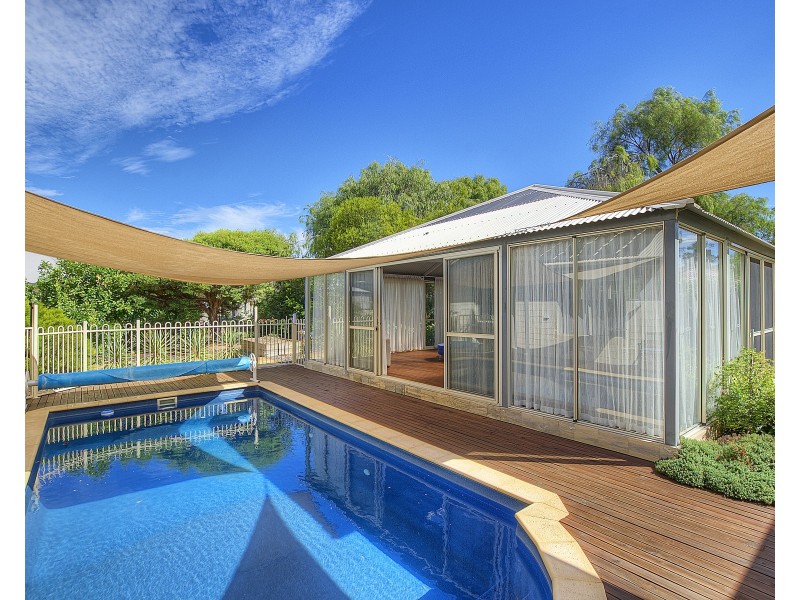 6 Angus Close, Bovell WA 6280