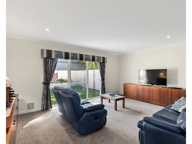 6 Angus Close, Bovell WA 6280