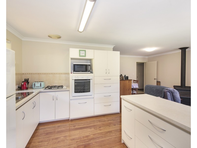 11 Hay Shed Road, Bovell WA 6280