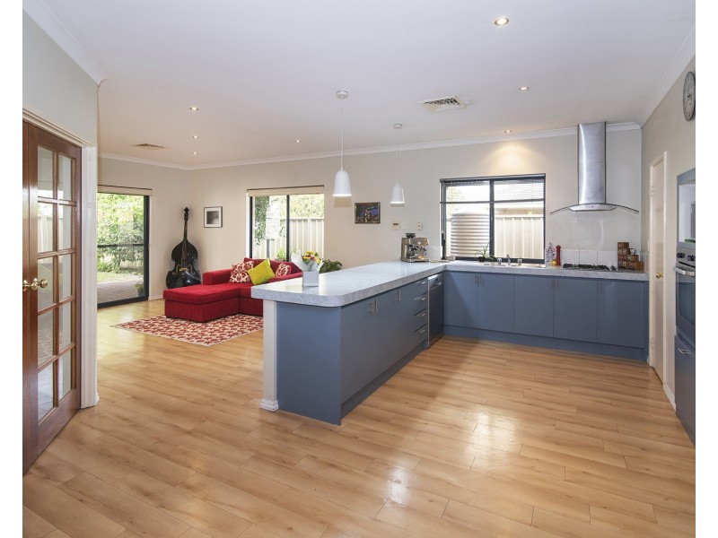 18 Frances Louisa Street, West Busselton WA 6280