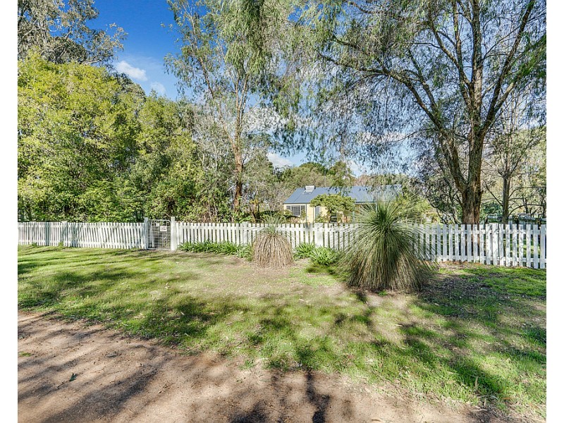 64 Espinos Road, Sabina River WA 6280