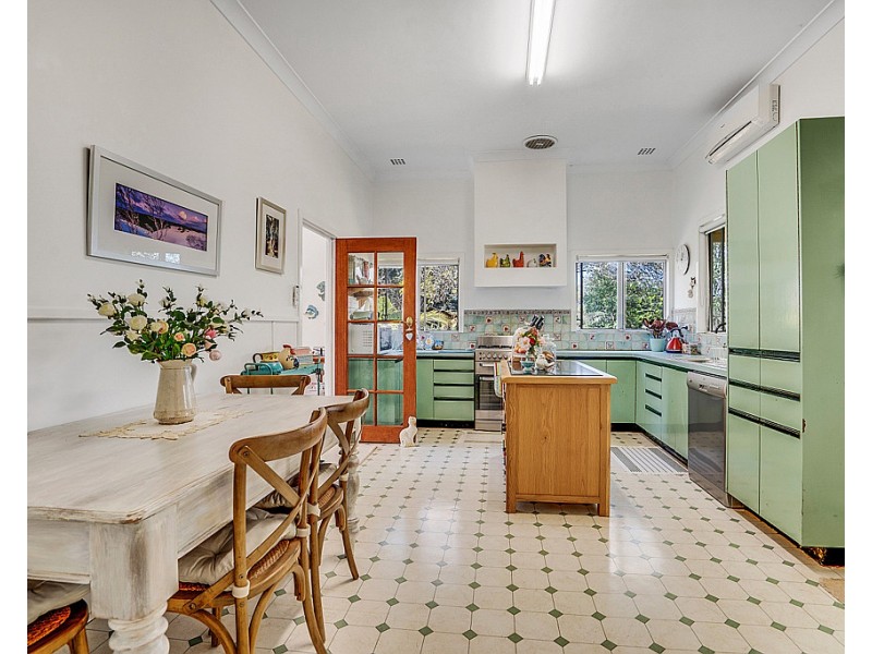 64 Espinos Road, Sabina River WA 6280