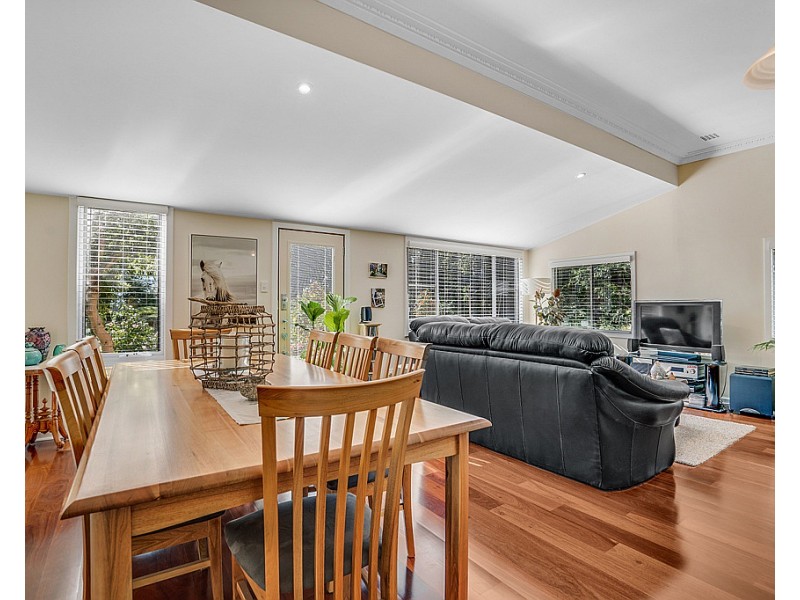 64 Espinos Road, Sabina River WA 6280